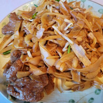 Sands Chinese Restaurant - Beef chow fun. The beef was very tender but wish there was more meat. - Chinese Near Me - Irwindale, California Sands Chinese Restaurant - Beef chow fun. The beef was very tender but wish there was more meat. - Chinese Near Me - Irwindale, California