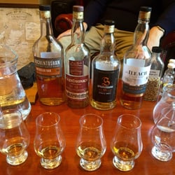 Edinburgh Expert Walking Tours - Whiskey tasting