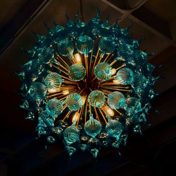 Hook & Anchor - Beautiful ceiling chandelier - Seafood Near Me - Costa Mesa, California