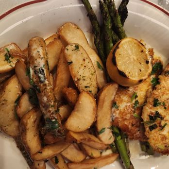 Maggiano's Little Italy - EXCELLENT Chicken Francese with potatoes and asparagus - Italian Near Me - Boston, Massachusetts