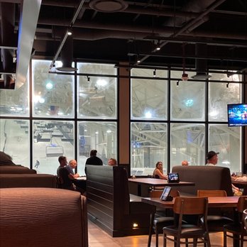 Yard House - Ski slope in the background! Cool! - Bars Near Me - East Rutherford, New Jersey Yard House - Ski slope in the background! Cool! - Bars Near Me - East Rutherford, New Jersey