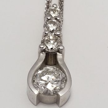 Victor's Fine Jewelry - Beatiful tension mount diamond pendant. - Jewelry Near Me - Honolulu, Hawaii Victor's Fine Jewelry - Beatiful tension mount diamond pendant. - Jewelry Near Me - Honolulu, Hawaii