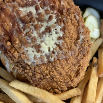 Yard House - Nashville Hot Chicken without the bun. - Vegetarian Near Me - Gaithersburg, Maryland Yard House - Nashville Hot Chicken without the bun. - Vegetarian Near Me - Gaithersburg, Maryland