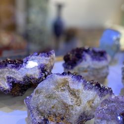 KM Gallery - Beautiful Canadian amethyst in its natural form.
