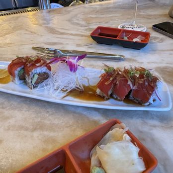 Larsen - Maui roll - Cocktail Bars Near Me - Laguna Beach, California Larsen - Maui roll - Cocktail Bars Near Me - Laguna Beach, California
