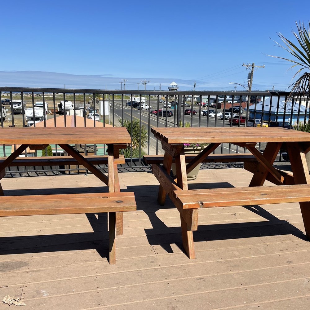Love the 3rd floor deck for outdoor seating Love the 3rd floor deck for outdoor seating