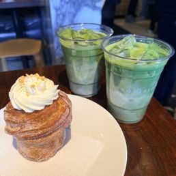 passion fruit cruffin passion fruit cruffin