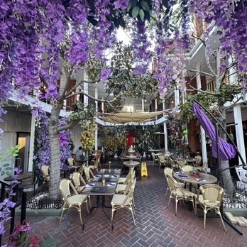 Queen Violet WeHo - Exterior - Chinese Near Me - West Hollywood, California Queen Violet WeHo - Exterior - Chinese Near Me - West Hollywood, California