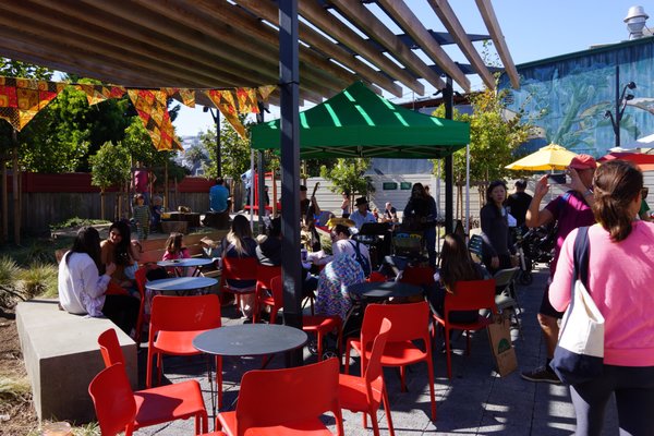 Noe Valley Farmers Market by null