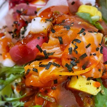 Kin Sushi - Kin Sushi - Spicy Chirashi Don with gochujang sauce drizzled on top, Korean style. Delicious. - Japanese Near Me - Vaughan, Ontario Kin Sushi - Kin Sushi - Spicy Chirashi Don with gochujang sauce drizzled on top, Korean style. Delicious. - Japanese Near Me - Vaughan, Ontario