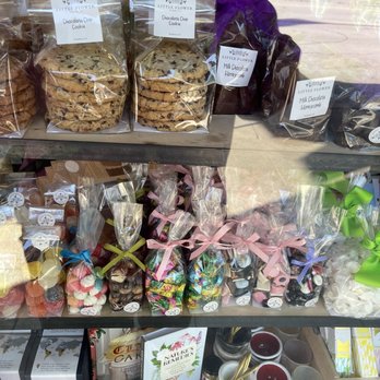 Little Flower - Candy Stores Near Me - Pasadena, California