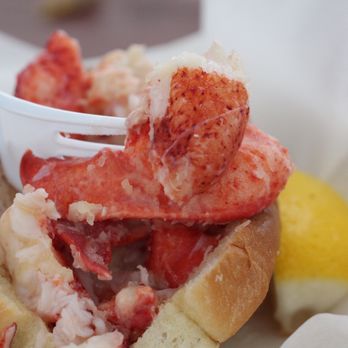 Bite Into Maine - CT Style Lobster Roll $16.95 - Seafood Near Me - Cape Elizabeth, Maine