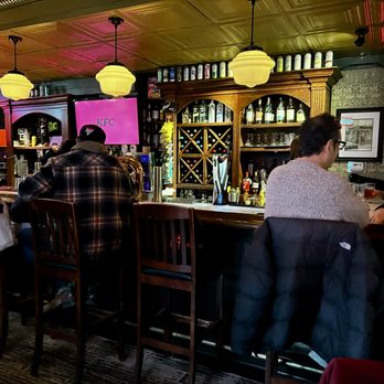 Ladybug Tavern - Pizza Near Me - Toronto, Ontario