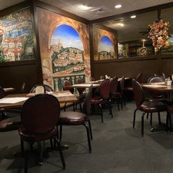 DeBlasio's Restaurant - Dining room