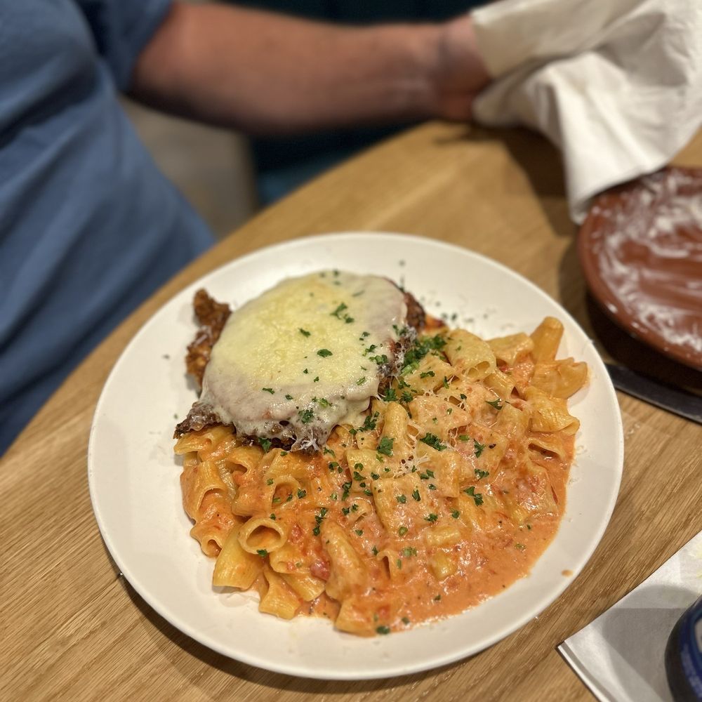 Roma Table - Chicken Parmesan - Italian Near Me - Sevierville, Tennessee Roma Table - Chicken Parmesan - Italian Near Me - Sevierville, Tennessee