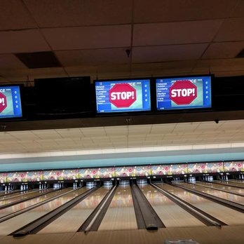 Cal Bowl - STOP sign appears when practice is over. - Bowling Near Me - Lakewood, California Cal Bowl - STOP sign appears when practice is over. - Bowling Near Me - Lakewood, California