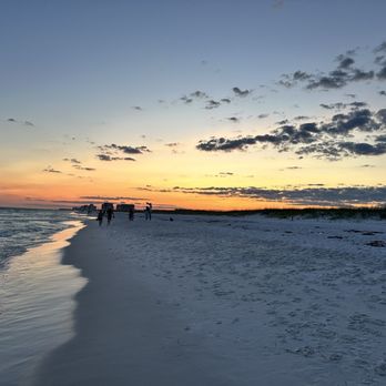 Henderson Beach State Park - Sunset on the beach 2 - Beaches Near Me - Destin, Florida Henderson Beach State Park - Sunset on the beach 2 - Beaches Near Me - Destin, Florida