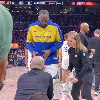 Mortgage Matchup Center - Excellent seats! 2nd row from the floor! Draymond Green! - Stadiums & Arenas Near Me - Phoenix, Arizona