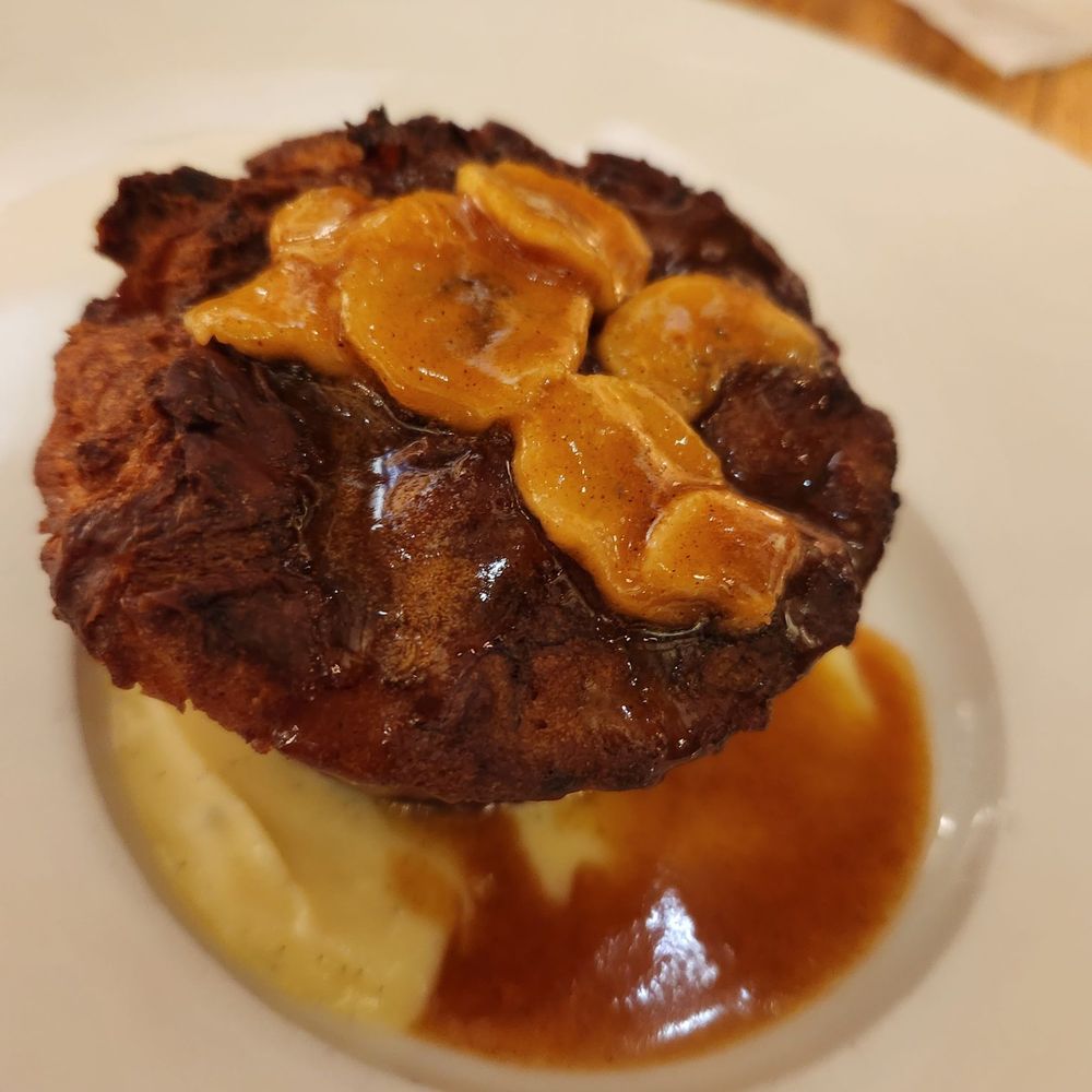 Wind & Waves Grill - Bananas Foster bread pudding - Cocktail Bars Near Me - Vero Beach, Florida Wind & Waves Grill - Bananas Foster bread pudding - Cocktail Bars Near Me - Vero Beach, Florida