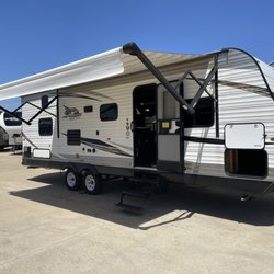 Travers St Louis RV