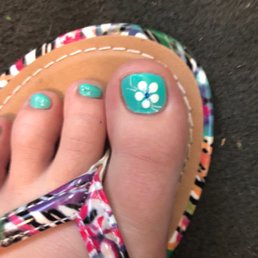 Toes with flower