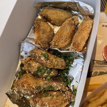 Starbird Chicken - Bone in chicken wings- 8 wings, 4 lemon pepper and 4 garlic parmesan - Chicken Shop Near Me - Corte Madera, California Starbird Chicken - Bone in chicken wings- 8 wings, 4 lemon pepper and 4 garlic parmesan - Chicken Shop Near Me - Corte Madera, California