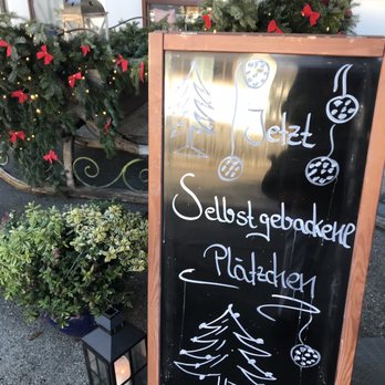 Kaffeehaus Berg - Cafes Near Me - Berg, BY