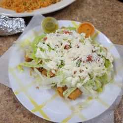 Sonia's Mexican Store - Tacos dorados