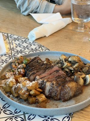 Barullo Taberna Española by null