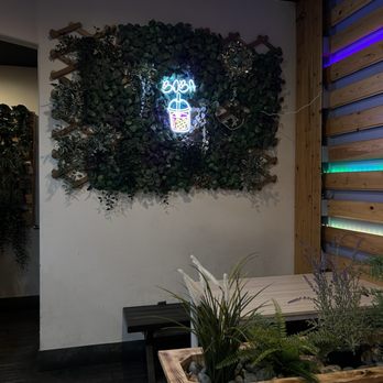 Guiltea Cravings - sitting area - Coffee & Tea Near Me - San Diego, California