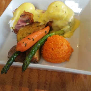 Backstreet Cafe - Egg Benedict - New American Near Me - Houston, Texas