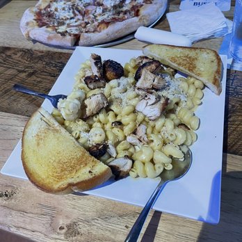 Johnny’s Tavern - Chicken Mac & Cheese - Sports Bars Near Me - Raymore, Missouri Johnny’s Tavern - Chicken Mac & Cheese - Sports Bars Near Me - Raymore, Missouri