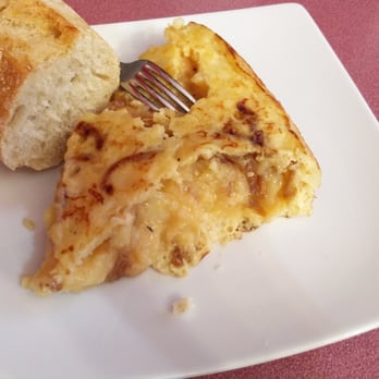 La Goyesca - Pincho de tortilla con cebolla - Spanish Near Me - Madrid, M