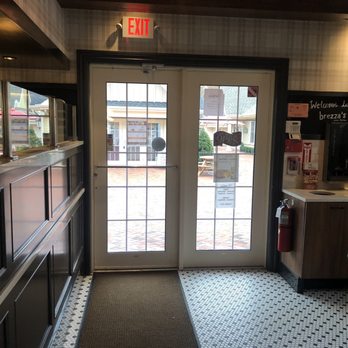 Brezza Pizza Kitchen - Pizza Near Me - Wading River, New York Brezza Pizza Kitchen - Pizza Near Me - Wading River, New York