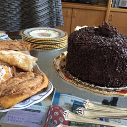 West Orange Bake Shop - Chocolate cake and pastries!!!
