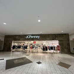JCPenney - Mall entrance
