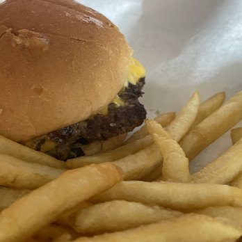 Rooster's Roadhouse - Classic burger - Barbeque Near Me - Decatur, Texas Rooster's Roadhouse - Classic burger - Barbeque Near Me - Decatur, Texas