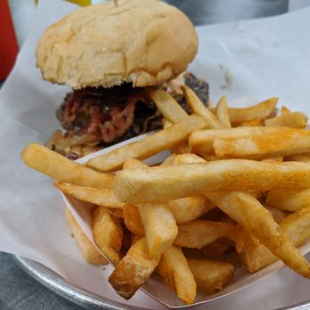 Big Burger Spot - Golden delicious fries - Burgers Near Me - Greensboro, North Carolina Big Burger Spot - Golden delicious fries - Burgers Near Me - Greensboro, North Carolina