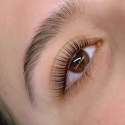 Lashes Moment