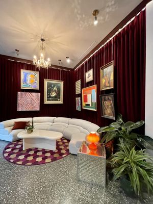 Hotel Genevieve by null