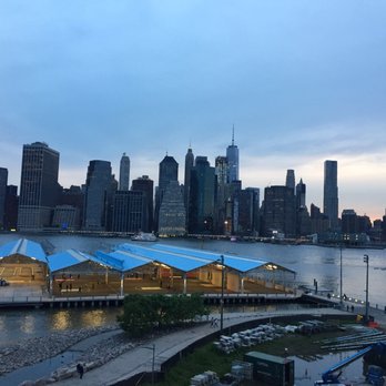 Brooklyn Heights Promenade - Manhattan skyscraper view & basketball courts (May 2017) - Parks Near Me - Brooklyn, New York Brooklyn Heights Promenade - Manhattan skyscraper view & basketball courts (May 2017) - Parks Near Me - Brooklyn, New York