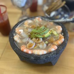 Mariscos El Rafa - Molcajete, callo camarón cocido camarón crudo
