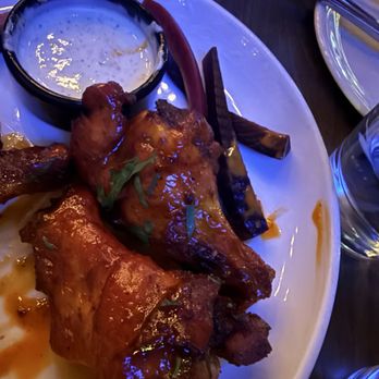 Von's 1000Spirits - Damn Good Wings - New American Near Me - Seattle, Washington Von's 1000Spirits - Damn Good Wings - New American Near Me - Seattle, Washington