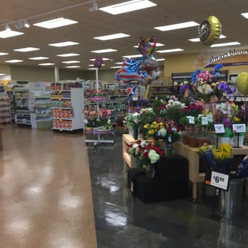 Stop & Shop - Grafton Super Stop&Shop -- Country Plaza : 100 Worcester Street / Route 140, Grafton Interior - Grocery Near Me - Grafton, Massachusetts Stop & Shop - Grafton Super Stop&Shop -- Country Plaza : 100 Worcester Street / Route 140, Grafton Interior - Grocery Near Me - Grafton, Massachusetts
