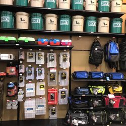 DICK'S Sporting Goods - Tackle