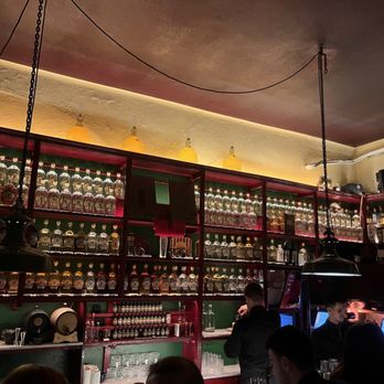 Dr. Stravinsky - Cocktail Bars Near Me - Barcelona, B