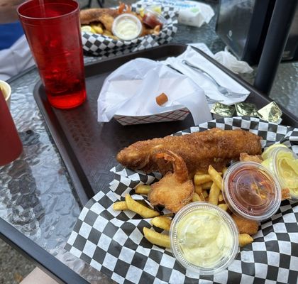 Zeke's Fish n Chips by null