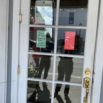 Sweet Necessities - Although it is the law and you are REQUIRED to wear a mask, they defy the law and posted a sign saying "masks preferred." - Ice Cream & Frozen Yogurt Near Me - Enumclaw, Washington