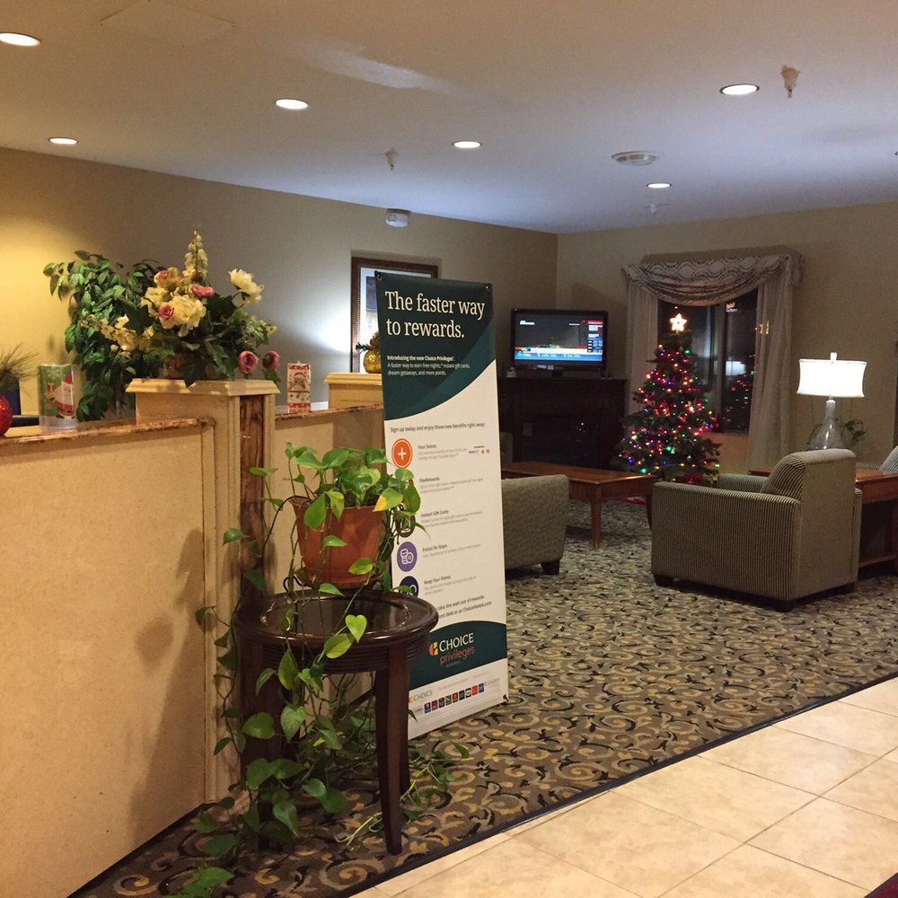 Comfort Suites Bloomington I-55 And I-74 - Hotels Near Me - Bloomington, Illinois Comfort Suites Bloomington I-55 And I-74 - Hotels Near Me - Bloomington, Illinois