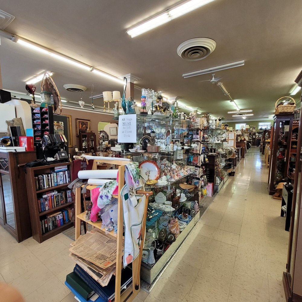 Best Auction Houses near DuMouchelles in Detroit, MI Yelp